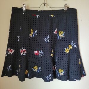 Ann Taylor Cotton Eyelet Lined Skirt Womens 14 Black Floral A-Line Knee Length